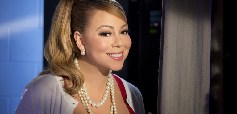 Η Mariah Carey σε ένα σούπερ αποκαλυπτικό Upskirt από Paparazzi!