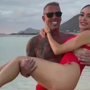 Golbarg - Tim